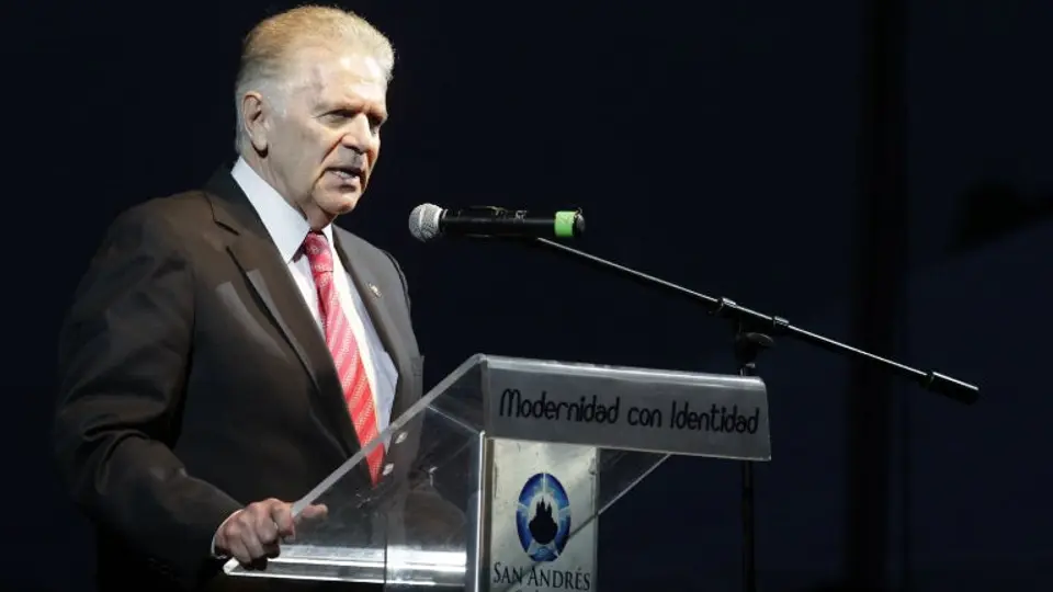 COM prescinde de nueve directivos por recorte al presupuesto