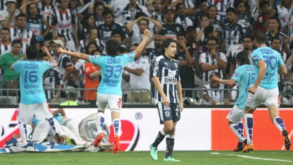 Pachuca logra empate agónico y se corona en la Sultana
