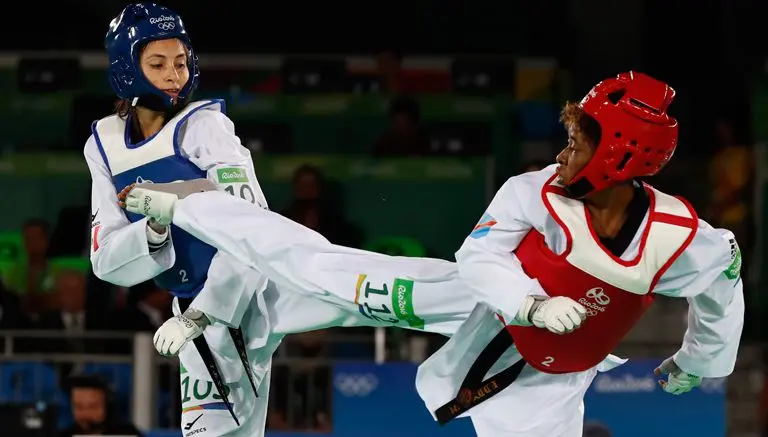 Itzel Manjarrez da primera victoria en taekwondo