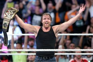 Dean Ambrose retiene el título contra Rollins