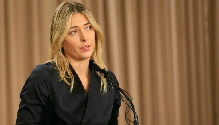 Sharapova sale del top 10 de la WTA