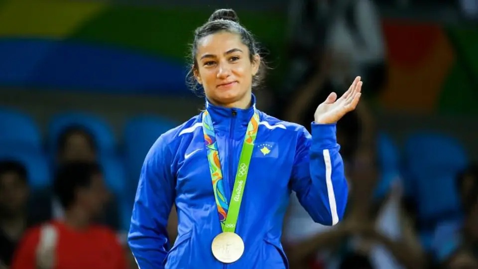 Judoca Kelmendi le da primer Oro a Kosovo en su historia