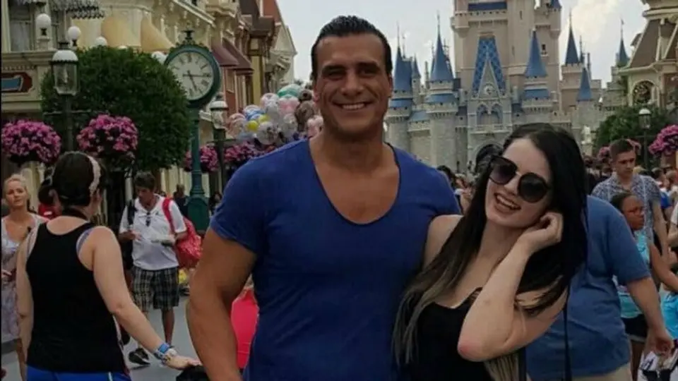 Paige dedica romántica carta a Alberto del Río