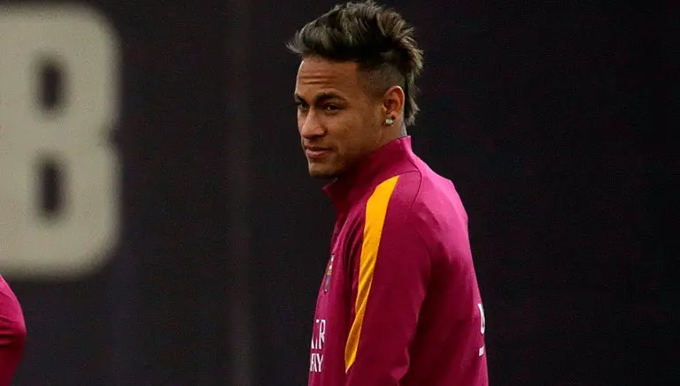 Retiran anuncios de Neymar por violar la "santidad religiosa"