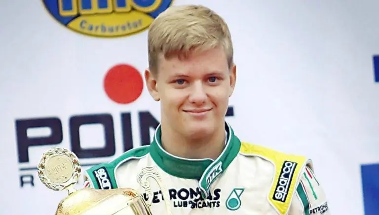 Hijo de Schumacher correrá en Fórmula 4 con nuevo equipo