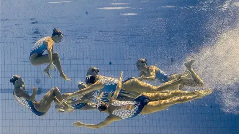 Rusia consigue medalla de Oro en nado sincronizado por equipo