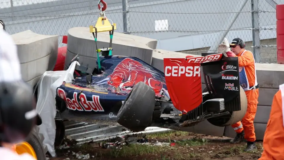 Sainz sufre aparatoso accidente en Sochi