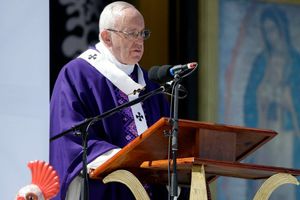 Papa Francisco critica en Chiapas la exclusión de indígenas