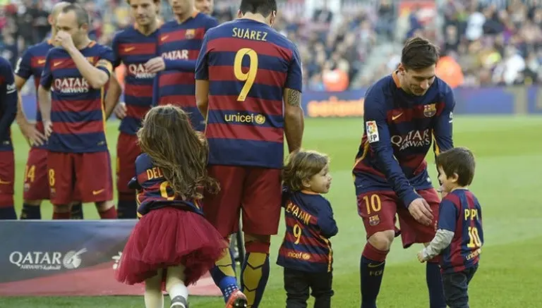 Hijos de Messi y Suárez ya entrenan en escuela del Barça