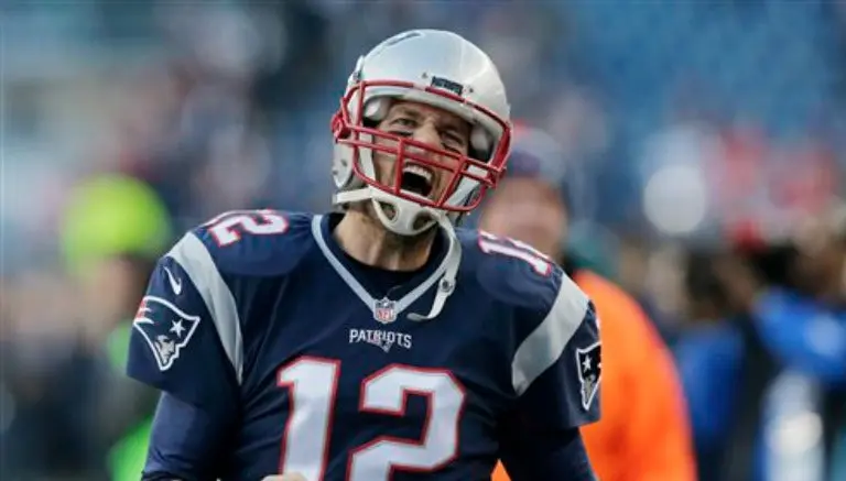 Patriotas vuelve a caer y pierde la cima de la AFC