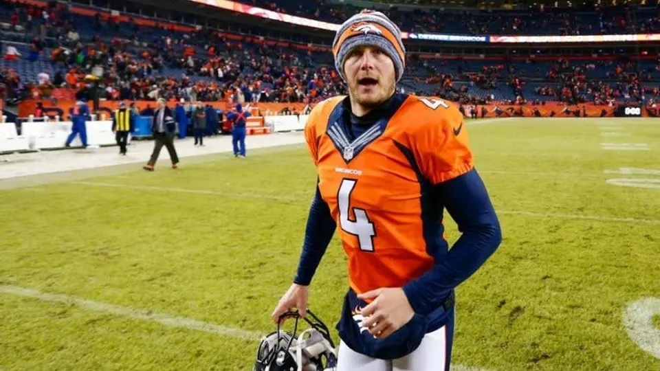 Pateador de Denver paga costoso boleto para su bebé