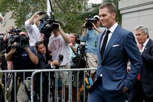 Sanción de Brady es revocada por juez federal