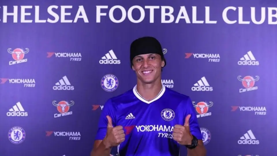Chelsea confirma el regreso de David Luiz a sus filas