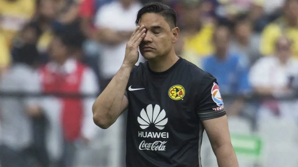 'Moi tiene la córnea raspada': Ambriz