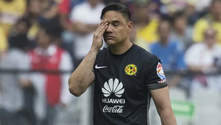 'Moi tiene la córnea raspada': Ambriz