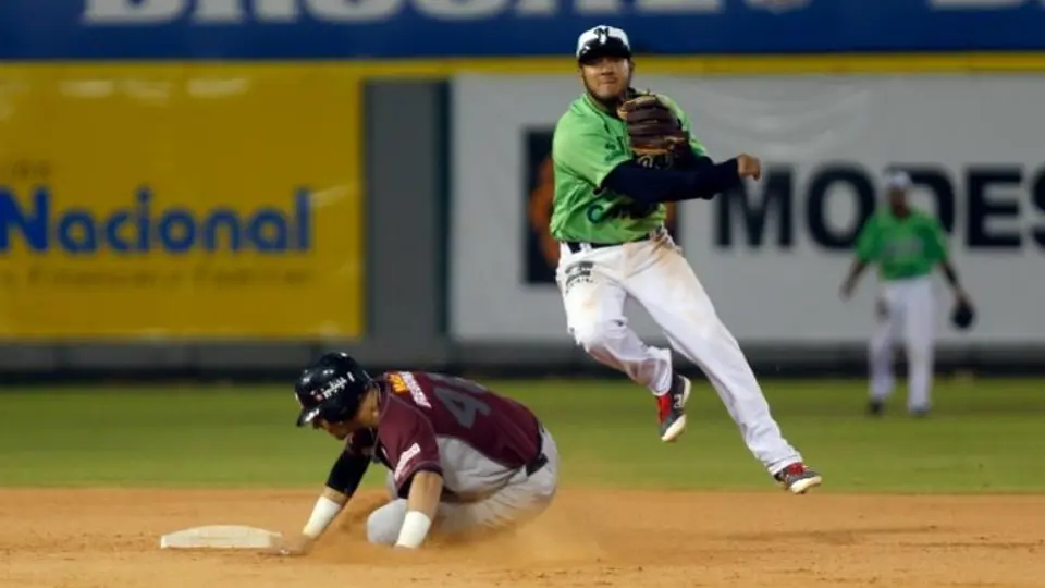 México le quita el invicto a Venezuela en Serie del Caribe