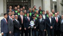 EPN recibe a los Venados de Mazatlán en Los Pinos
