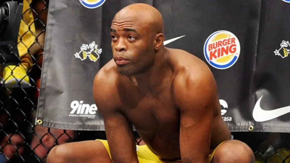 Anderson Silva pierde en su regreso a UFC