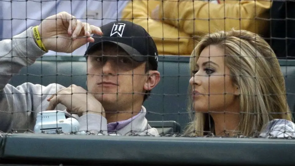 Manziel, acusado de agredir a su exnovia