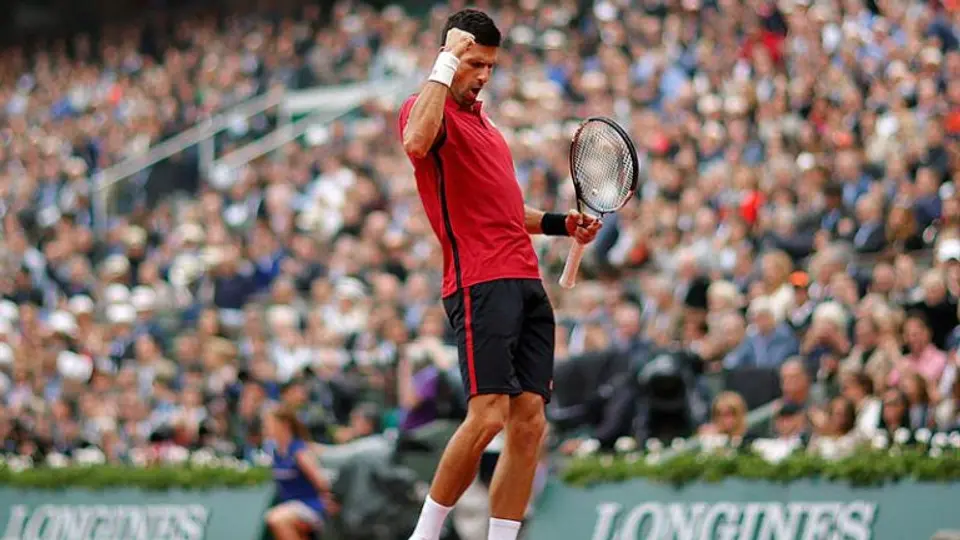 Djokovic conquista Roland Garros en un cierre dramático