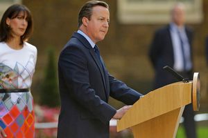 Primer ministro británico renuncia tras Brexit