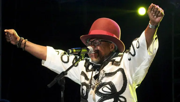 Cantante congoleño fallece en pleno concierto