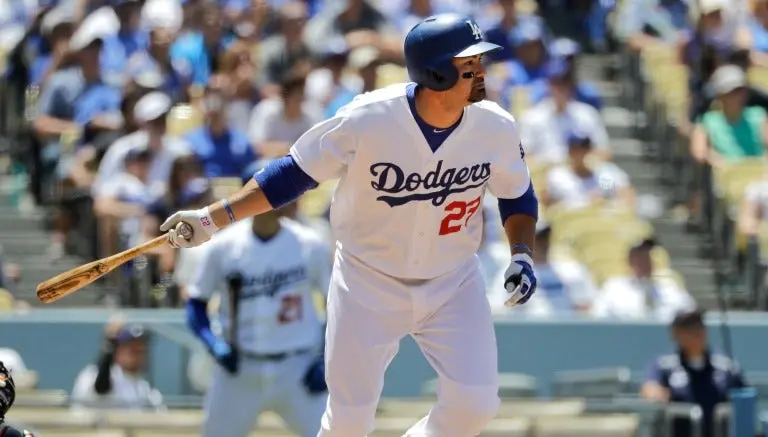 Titán González, mexicano con más hits en MLB