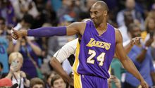 Michael Jordan homenajea a Kobe Bryant en Charlotte