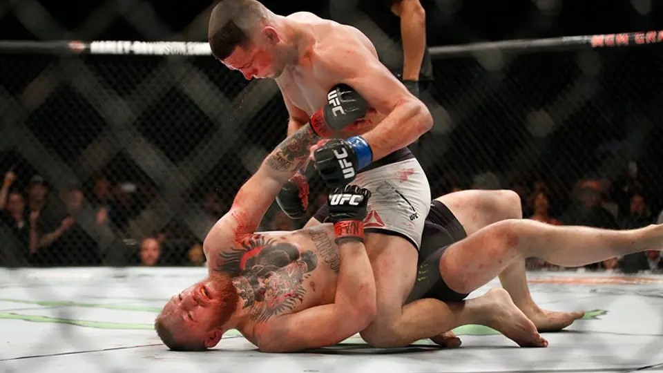 Asambleísta compara las MMA con "porno gay"