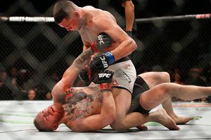 Asambleísta compara las MMA con "porno gay"