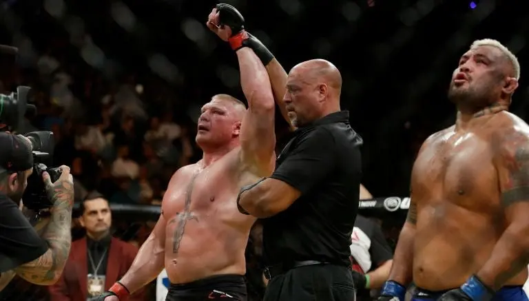 Brock Lesnar tiene un regreso triunfal a UFC