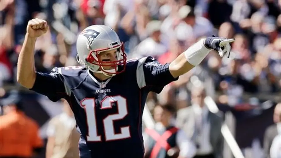 Patriotas aplasta a Jacksonville en histórico día de Brady