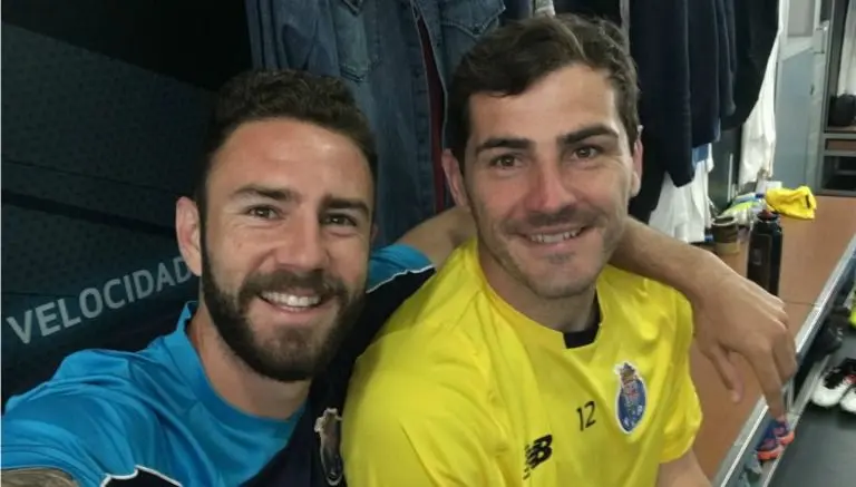 Layún y Gudiño felicitan a Casillas por su cumpleaños