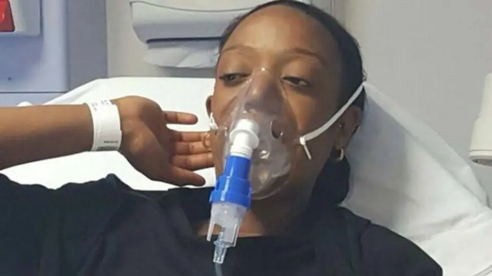 Mujer estuvo a punto de morir por culpa de su tinte de pelo