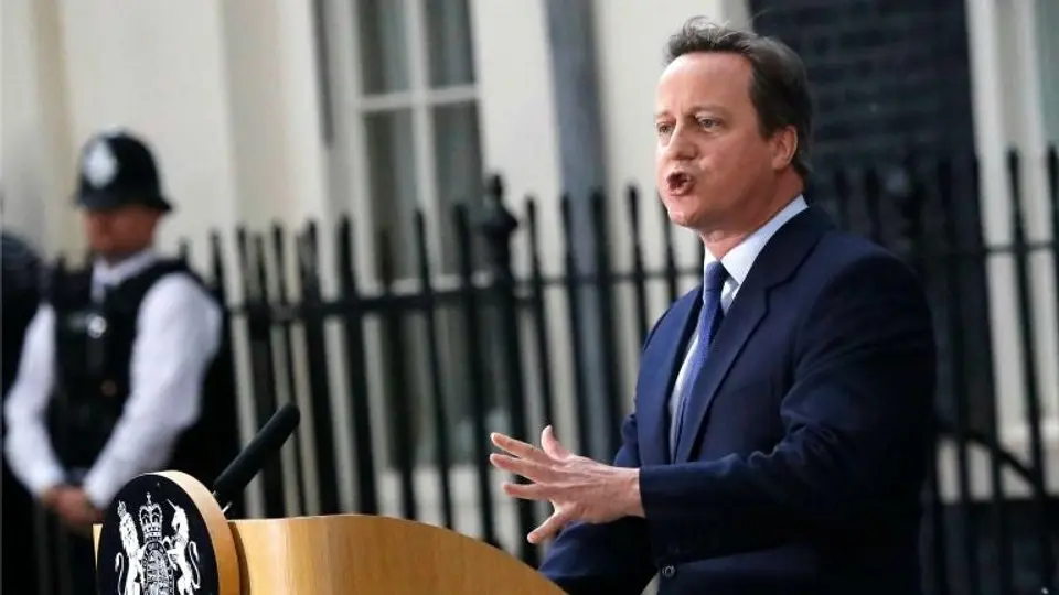 David Cameron renuncia al Parlamento británico