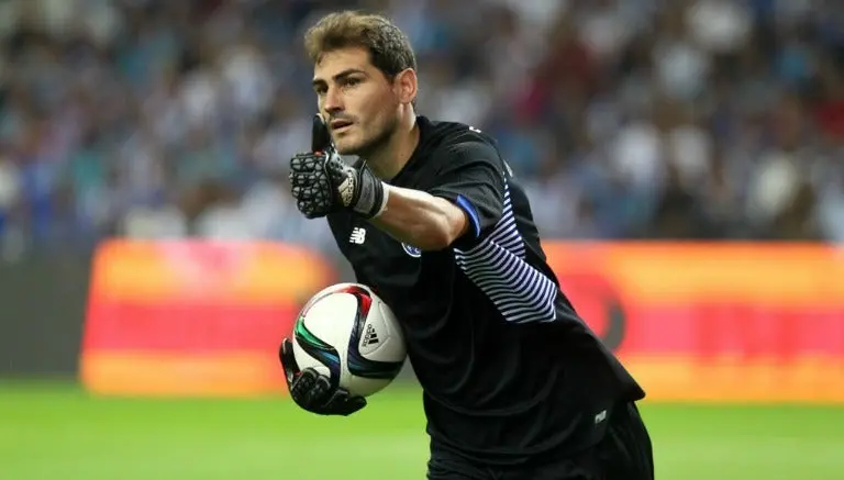 Casillas se 'aloca' y manda saludo al estilo mexicano