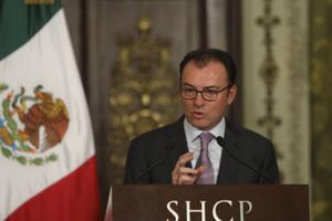 México recorta gasto público por Brexit