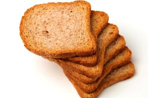 Mujer fallece por comer pan tostado