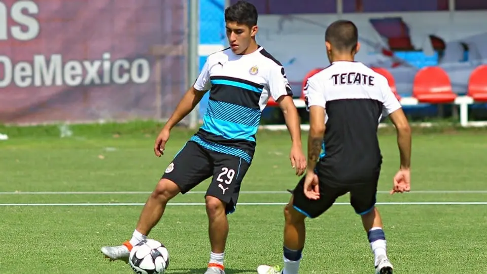 'Valió la pena renunciar a EU por Chivas': Zendejas