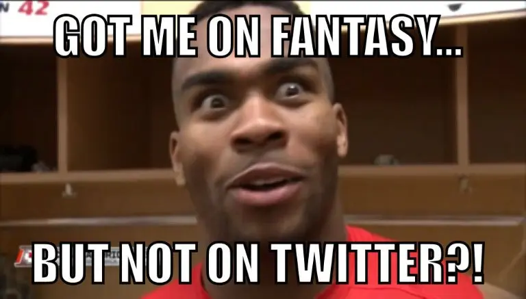 Jugador de NFL 'exige' más seguidores en Twitter