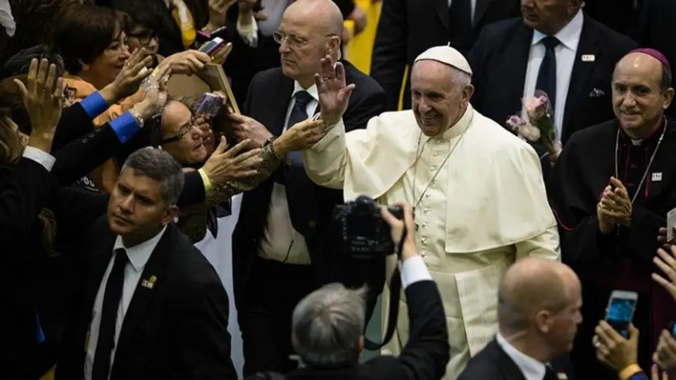Papa Francisco recibe emotiva despedida de México