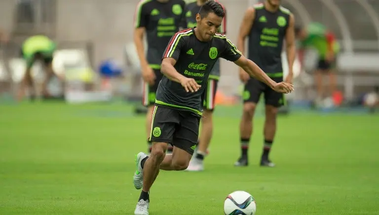 Gallito Vázquez en un entrenamiento con la Selección Nacional | MEXSPORT