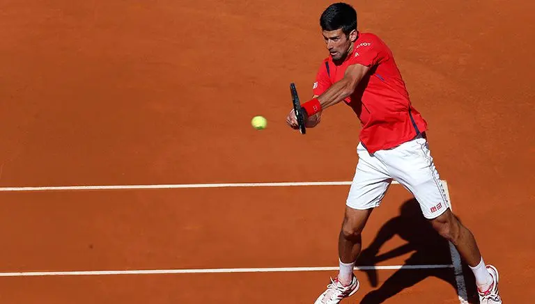 Djokovic debuta sin problemas en Abierto de Madrid