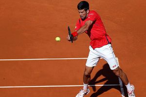 Djokovic debuta sin problemas en Abierto de Madrid