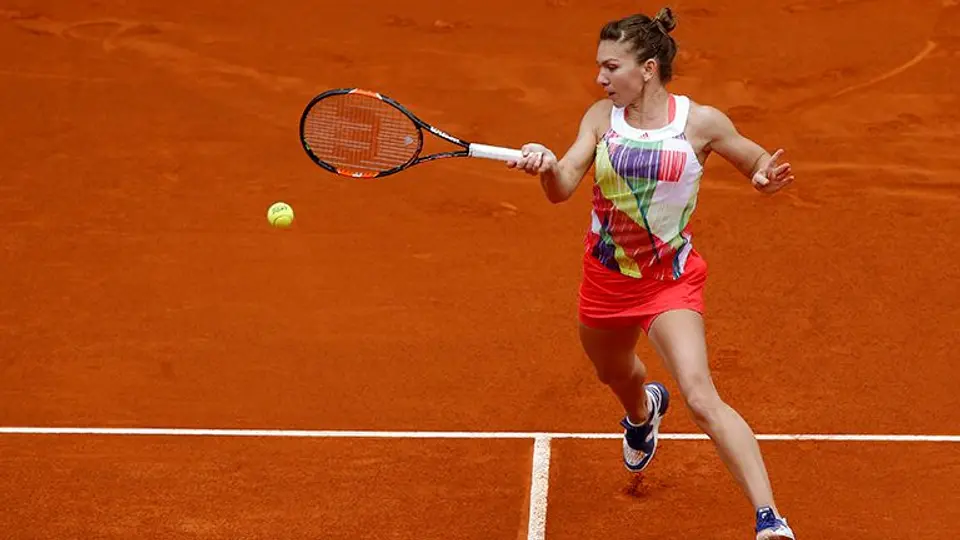Halep llega a 'Semis' de Madrid con gran remontada
