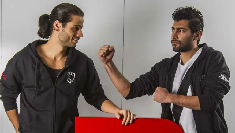 Vestidor roto en el Club de Cuervos