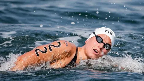 Nadadora pierde medalla por conducta antideportiva