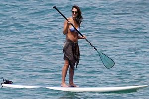 Jessica Alba, una experta en el Paddle Surf