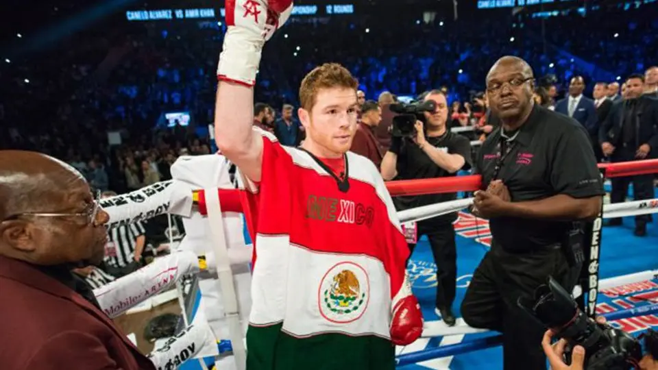 Canelo anuncia pelea contra Liam Smith previo a GGG