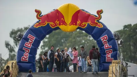 'Red Bull Soapbox Race' divierte en CDMX